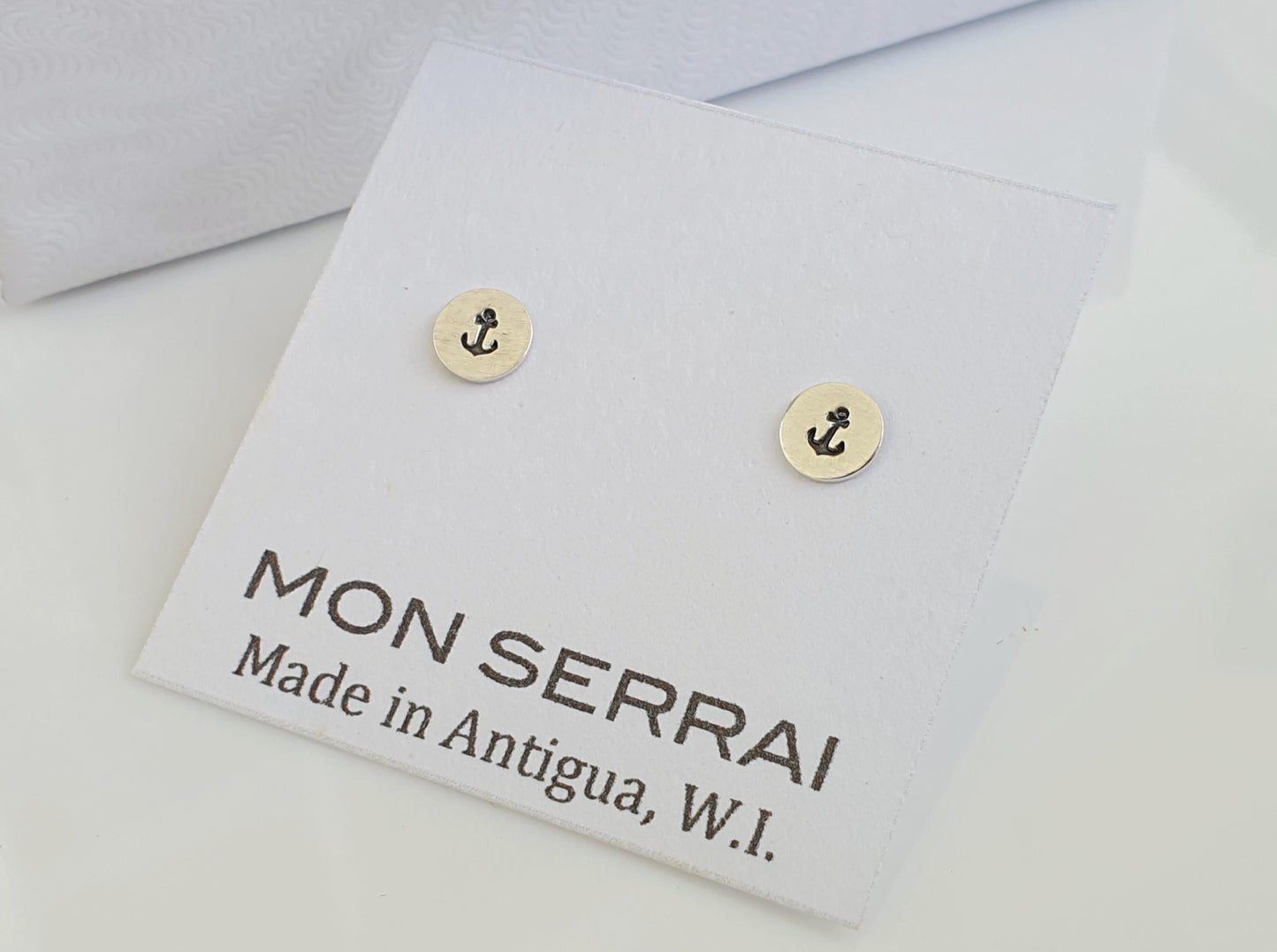 Anchor studs by Mon Serrai