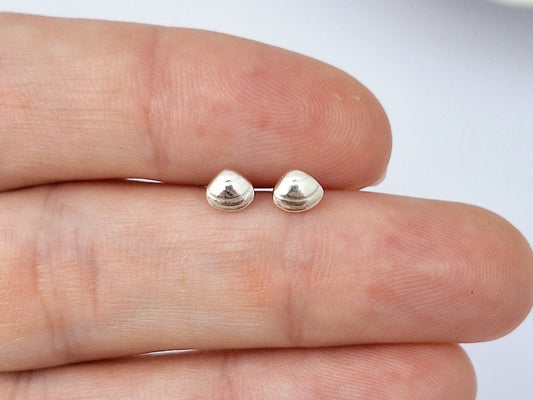 Mussel Shell Studs