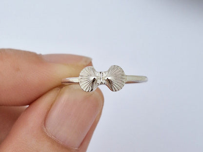 Clam Shell Ring